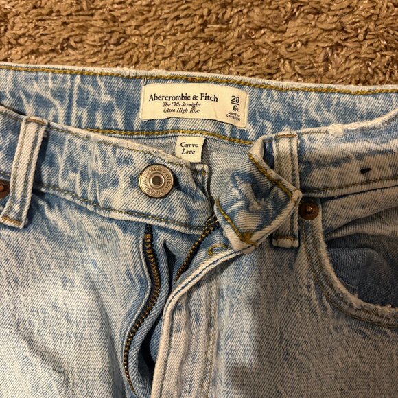 Abercrombie Curve Love Women's The 90s Straight Ultra High Rise Size 28 - Picture 3 of 3